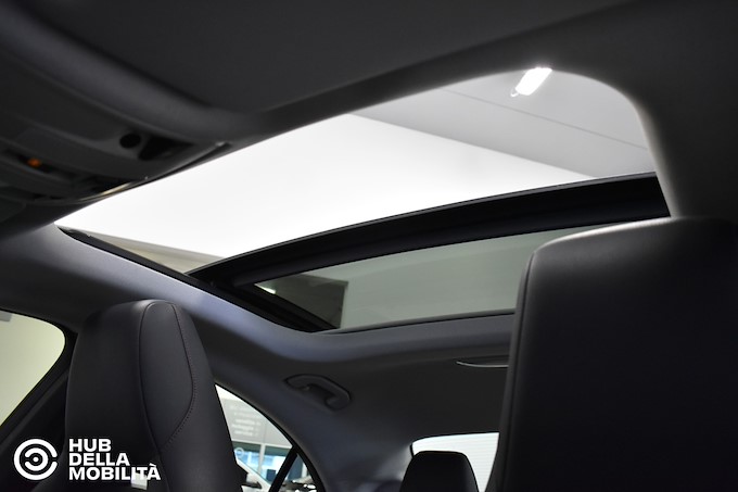 MERCEDES-BENZ CLA 180 d Automatic Premium